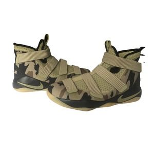 Nike Zoom Soldier Eleven Mens Athletic Shoes Size 6.5 Youth